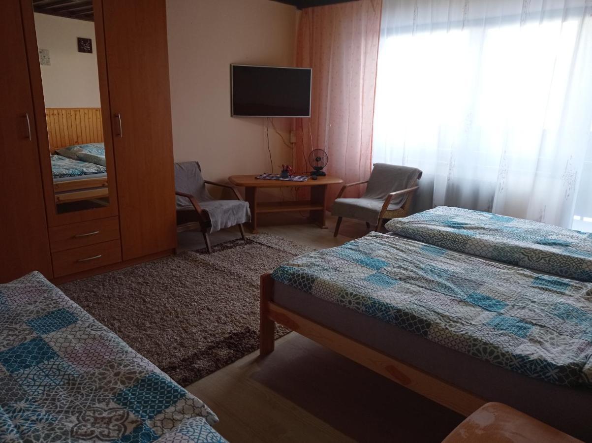 Penzión Sarka Hotel Strba Bagian luar foto